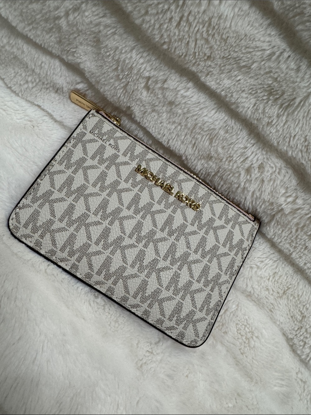 Michael Kors Ivory/Gray Signature Zip Wristlet